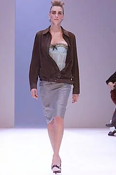 Look 16